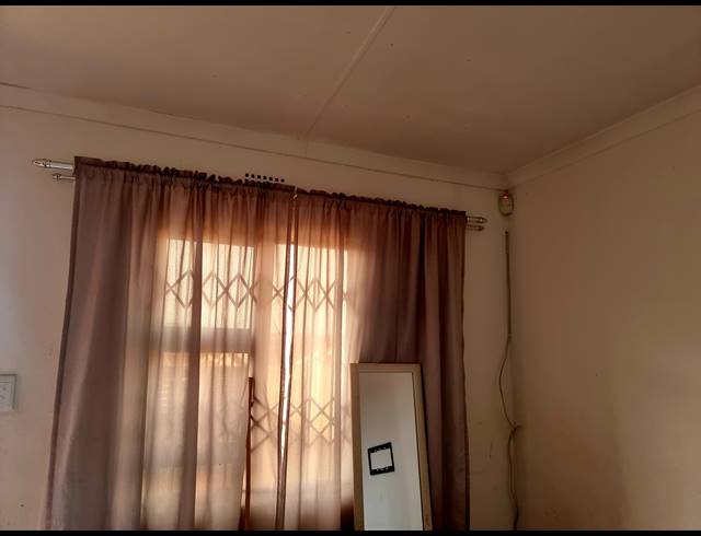 2 BEDROOM HOUSE TO LET IN UMHLATHUZE